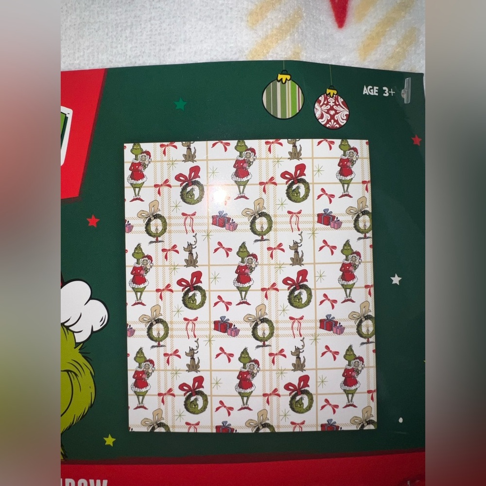 The Grinch Oversized Throw Blanket – 60” x 70” – Super Soft Fleece | NWT - Picture 2 of 8